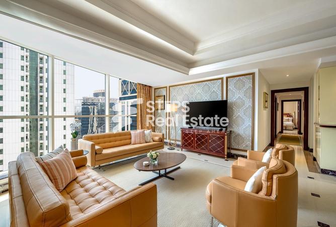 Apartment - 3 Bedrooms - 5 Bathrooms for rent in Al Shatt Street - West Bay - Doha