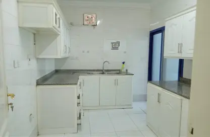 Apartment - 2 Bedrooms - 2 Bathrooms for rent in Al Sadd Road - Al Sadd - Doha