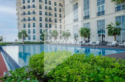 Apartment - 2 Bedrooms - 3 Bathrooms for rent in Floresta Gardens - Floresta Gardens - The Pearl Island - Doha