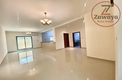 Villa - 5 Bedrooms - 5 Bathrooms for rent in Old Airport Road - Old Airport Road - Doha