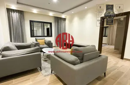 Apartment - 2 Bedrooms - 3 Bathrooms for rent in Building 12 - Abu Umama Street - Al Muntazah - Doha