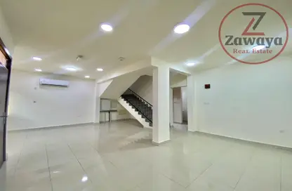 Villa - 5 Bedrooms - 4 Bathrooms for rent in Bu Hamour Street - Abu Hamour - Doha