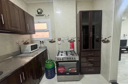 Apartment - 1 Bedroom - 2 Bathrooms for rent in Umm Ghuwalina - Umm Ghuwailina - Doha