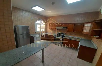 Apartment - 3 Bedrooms - 3 Bathrooms for rent in Bu Hamour Street - Abu Hamour - Doha