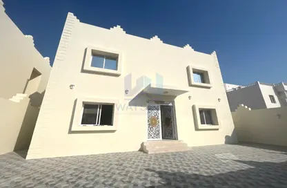 Villa - 7 Bedrooms - 7+ Bathrooms for sale in Umm Qarn - Al Daayen