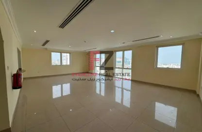 Apartment - 4 Bedrooms - 4 Bathrooms for rent in Old Airport Road - Old Airport Road - Doha