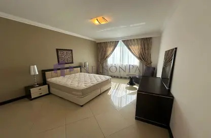 Apartment - 3 Bedrooms - 3 Bathrooms for rent in Central Business District - West Bay - Doha