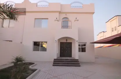 Villa - 4 Bedrooms - 4 Bathrooms for rent in Ain Khaled Villas - Ain Khaled - Doha