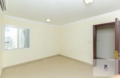 Apartment - 2 Bedrooms - 2 Bathrooms for rent in Ammar Bin Yasser Street - Al Aziziyah - Doha