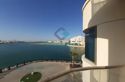 Apartment - 3 Bedrooms - 4 Bathrooms for rent in Hilton Doha The Pearl Residences - Abraj Quartiers - The Pearl Island - Doha