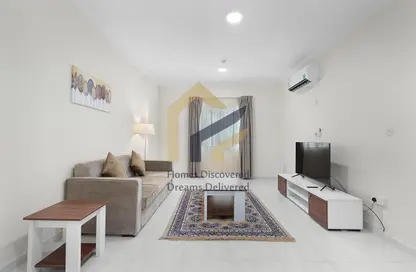 Apartment - 1 Bedroom - 1 Bathroom for rent in Umm Ghuwailina 4 - Umm Ghuwailina - Doha