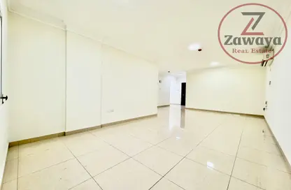 Apartment - 2 Bedrooms - 2 Bathrooms for rent in Al Nasr Street - Al Nasr - Doha