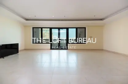 Apartment - 3 Bedrooms - 3 Bathrooms for sale in West Porto Drive - Porto Arabia - The Pearl Island - Doha