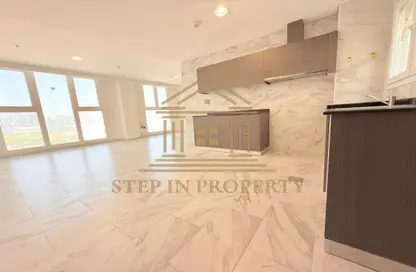 Duplex - 3 Bedrooms - 3 Bathrooms for rent in Al Bida'a Tower - Corniche Road - Corniche Road - Doha