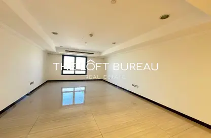 Apartment - 1 Bedroom - 2 Bathrooms for sale in Tower 20 - Porto Arabia - The Pearl Island - Doha