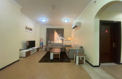 Apartment - 2 Bedrooms - 3 Bathrooms for rent in Musheireb - Musheireb - Doha