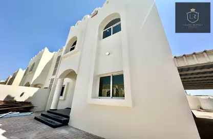 Apartment - 6 Bedrooms - 6 Bathrooms for rent in Umm Al Seneem Street - Ain Khaled - Doha