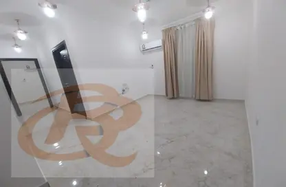 Apartment - 2 Bedrooms - 2 Bathrooms for rent in Abdul Rahman Bin Jassim Street - Mesaieed Road - Al Wakra