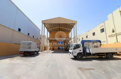 Warehouse - Studio for rent in East Industrial Street - Birkat Al Awamer - Al Wakra