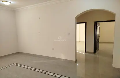 Apartment - 2 Bedrooms - 2 Bathrooms for rent in Al Najda Street - Madinat Khalifa North - Madinat Khalifa - Doha