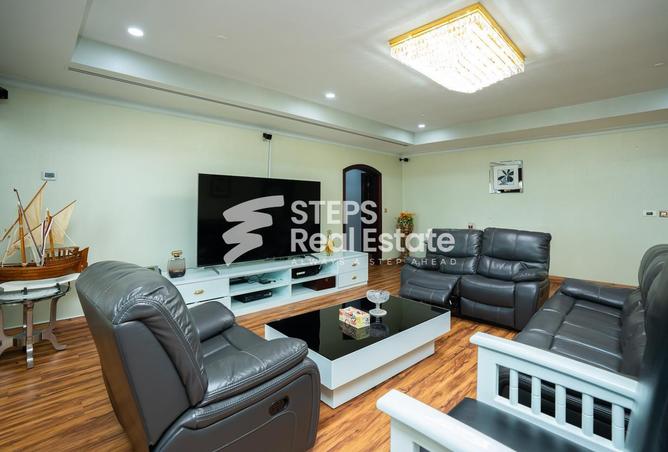 Apartment - 3 Bedrooms - 4 Bathrooms for sale in West Porto Drive - Porto Arabia - The Pearl Island - Doha