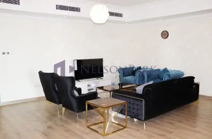 Apartment - 2 Bedrooms - 3 Bathrooms for sale in West Porto Drive - Porto Arabia - The Pearl Island - Doha