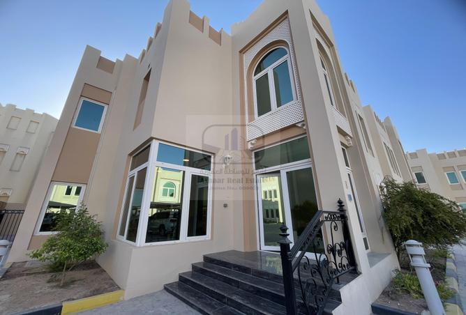 Compound - 5 Bedrooms - 5 Bathrooms for rent in South Gate - West Bay Lagoon - Doha