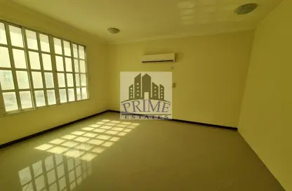 Villa - 6 Bedrooms - 5 Bathrooms for rent in Abu Hamour - Doha