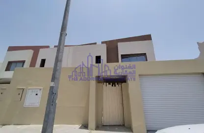 Villa - 4 Bedrooms - 4 Bathrooms for rent in Umm Al Seneem Street - Ain Khaled - Doha