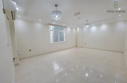 Apartment - 2 Bedrooms - 2 Bathrooms for rent in Al Jazeera Street - Fereej Bin Mahmoud North - Fereej Bin Mahmoud - Doha