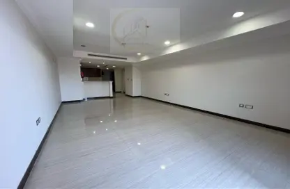 Apartment - Studio - 1 Bathroom for rent in One Porto Arabia - Porto Arabia - The Pearl Island - Doha