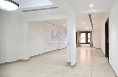 Apartment - 1 Bedroom - 2 Bathrooms for rent in East Porto Drive - Porto Arabia - The Pearl Island - Doha