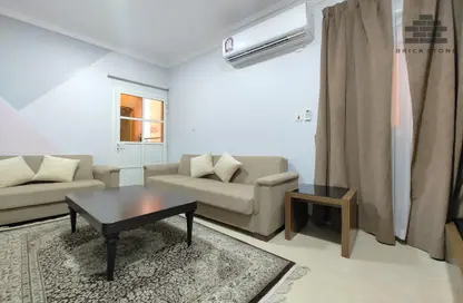 Apartment - 2 Bedrooms - 2 Bathrooms for rent in Al Mansoura - Al Mansoura - Doha