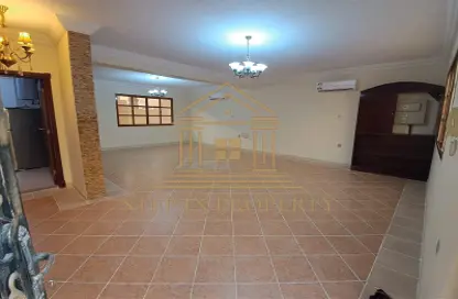 Villa - 3 Bedrooms - 3 Bathrooms for rent in Bu Hamour Street - Abu Hamour - Doha