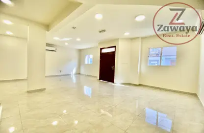 Villa - 6 Bedrooms - 4 Bathrooms for rent in Bu Hamour Street - Abu Hamour - Doha