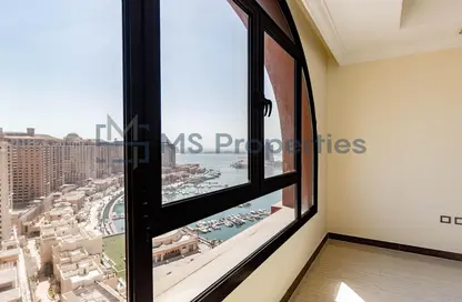 Apartment - 2 Bedrooms - 2 Bathrooms for rent in East Porto Drive - Porto Arabia - The Pearl Island - Doha