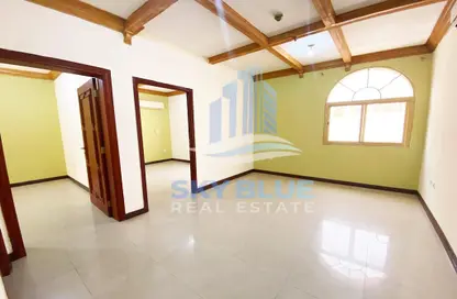 Apartment - 2 Bedrooms - 1 Bathroom for rent in Umm Ghuwailina - Doha