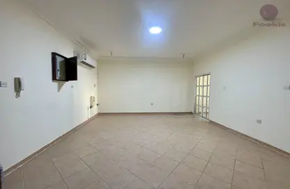 Apartment - 2 Bedrooms - 2 Bathrooms for rent in Tadmur Street - Old Airport Road - Doha