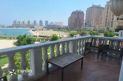 Apartment - 1 Bedroom - 2 Bathrooms for rent in Carnaval - Qanat Quartier - The Pearl Island - Doha