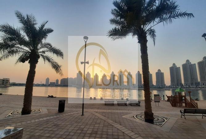 Apartment - 1 Bedroom - 2 Bathrooms for sale in Viva West - Viva Bahriyah - The Pearl Island - Doha