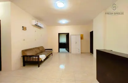 Apartment - 2 Bedrooms - 2 Bathrooms for rent in Al Muntazah Street - Al Muntazah - Doha