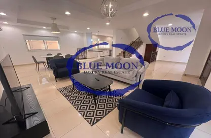 Villa - 4 Bedrooms - 4 Bathrooms for rent in Ain Khaled - Ain Khaled - Doha