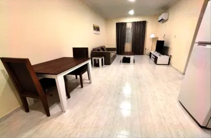 Apartment - 1 Bedroom - 1 Bathroom for rent in Umm Ghuwailina 4 - Umm Ghuwailina - Doha