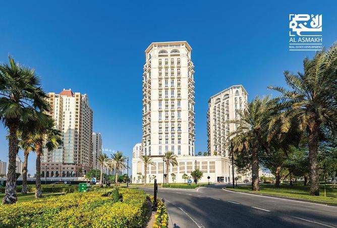 Apartment - 2 Bedrooms - 3 Bathrooms for rent in The Garden - Floresta Gardens - The Pearl Island - Doha