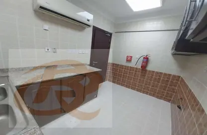 Apartment - 2 Bedrooms - 2 Bathrooms for rent in OqbaBin Nafie Steet - Old Airport Road - Doha