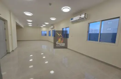 Labor Camp - Studio - 7+ Bathrooms for rent in Umm Salal Mohammed - Doha