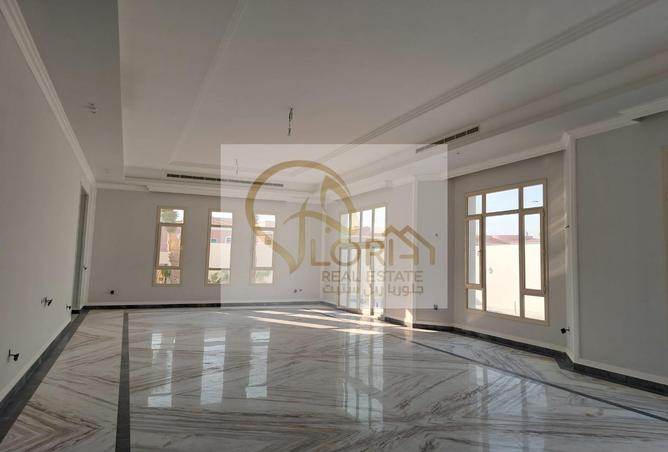 Villa - 7+ Bedrooms - 7+ Bathrooms for sale in Tawar Compound - Al Duhail - Al Duhail - Doha