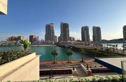 Apartment - 3 Bedrooms - 5 Bathrooms for sale in Gewan Island - The Pearl Island - Doha