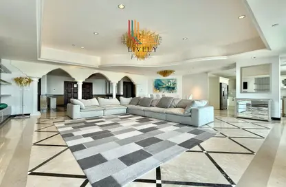 Apartment - 4 Bedrooms - 7 Bathrooms for rent in Viva Central - Viva Bahriyah - The Pearl Island - Doha