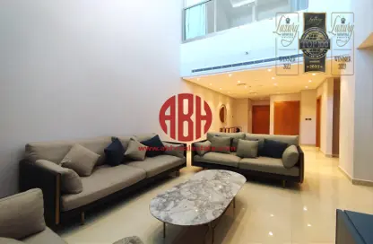 Penthouse - 3 Bedrooms - 4 Bathrooms for rent in Viva East - Viva Bahriyah - The Pearl Island - Doha